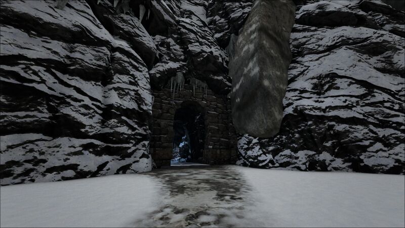 ファイル:Fjordur ペンギン神殿の入口.jpg